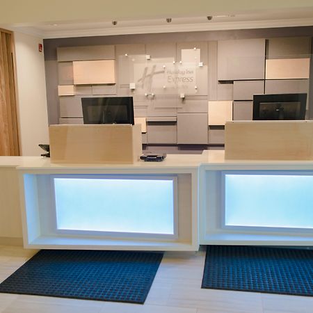 Holiday Inn Express Winona By Ihg Экстерьер фото