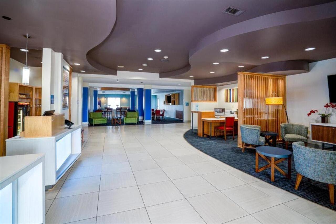 Holiday Inn Express Winona By Ihg Экстерьер фото
