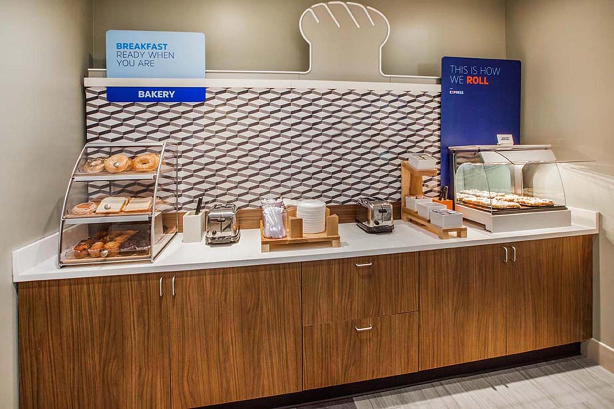 Holiday Inn Express Winona By Ihg Экстерьер фото
